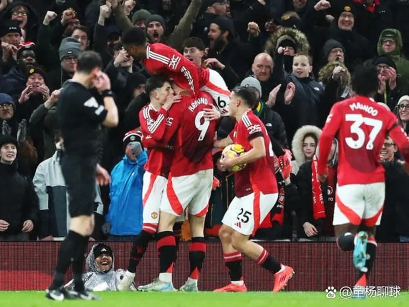 诺丁汉森林vs利兹联:吉布斯-怀特、米伦科维奇首发,奥卡福尔、肖恩-朗斯塔夫出战